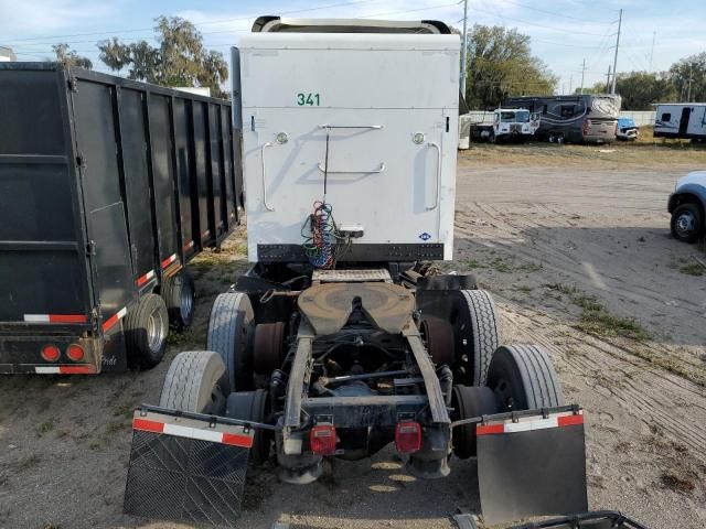 2015 Freightliner Cascadia 113