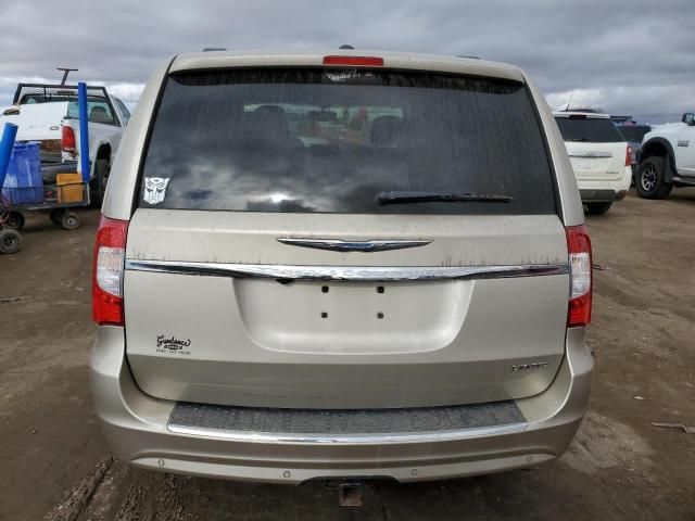 2013 Chrysler Town & Country Limited