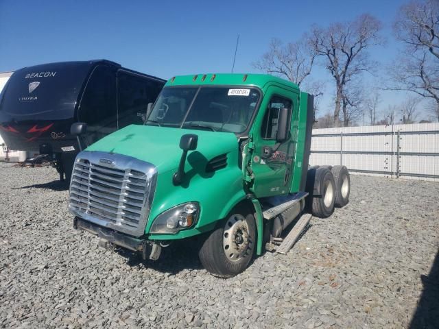 2019 Freightliner Cascadia 113