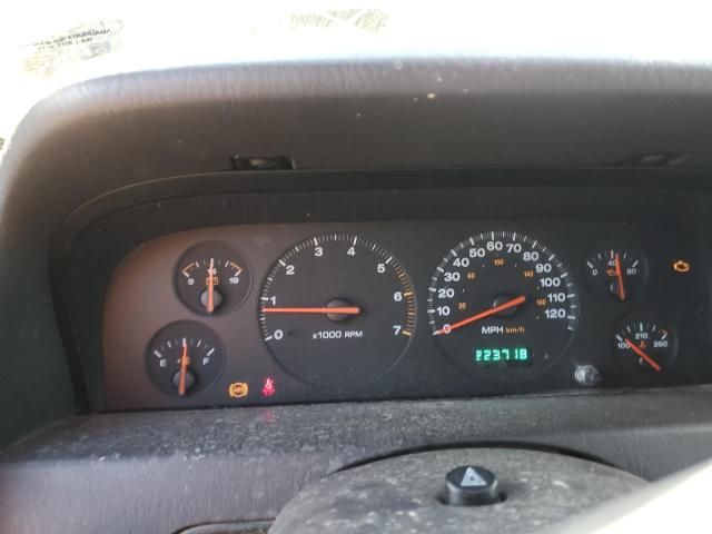 2000 Jeep Grand Cherokee Laredo