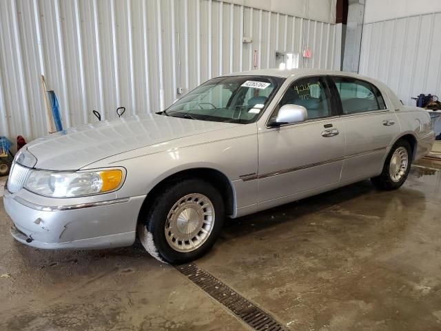 2001 Lincoln Town Car Executive