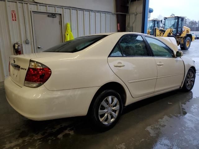 2005 Toyota Camry LE