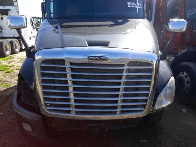 2016 Freightliner Cascadia 125