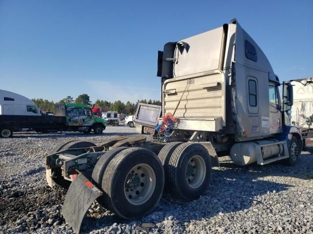 2000 Freightliner Conventional FLC120