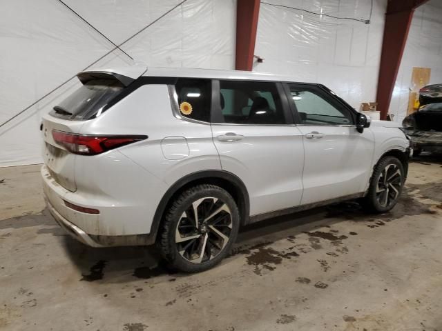 2022 Mitsubishi Outlander SE