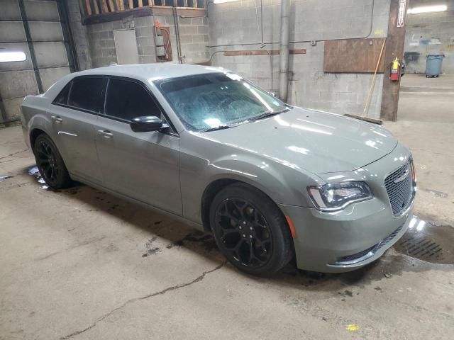 2019 Chrysler 300 Touring