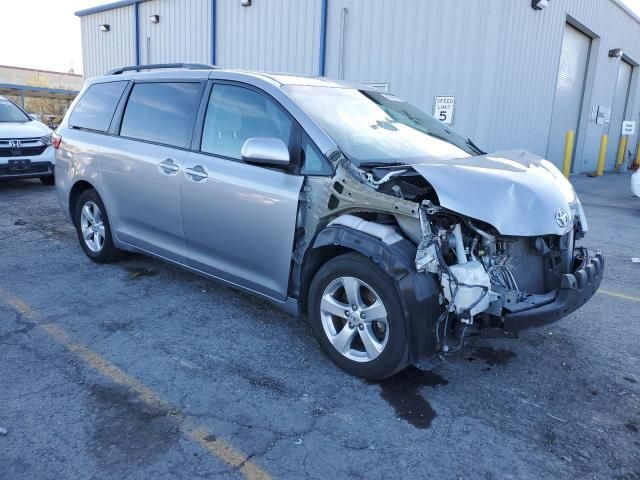 2017 Toyota Sienna LE