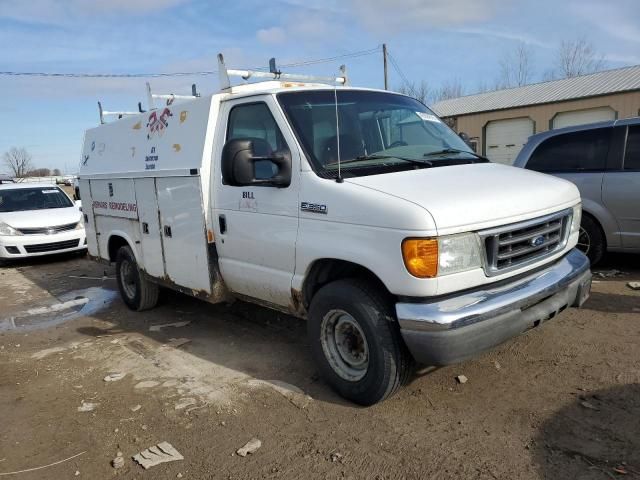 2006 Ford Econoline E350 Super Duty Cutaway Van