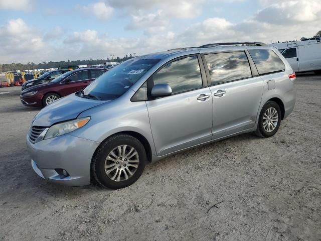 2014 Toyota Sienna XLE