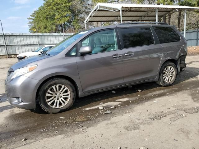 2016 Toyota Sienna XLE