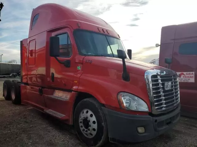 2015 Freightliner Cascadia Truck Cab AND Chassis