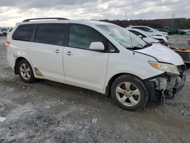 2014 Toyota Sienna LE