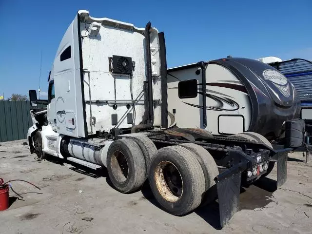 2014 Kenworth T680 Semi Truck