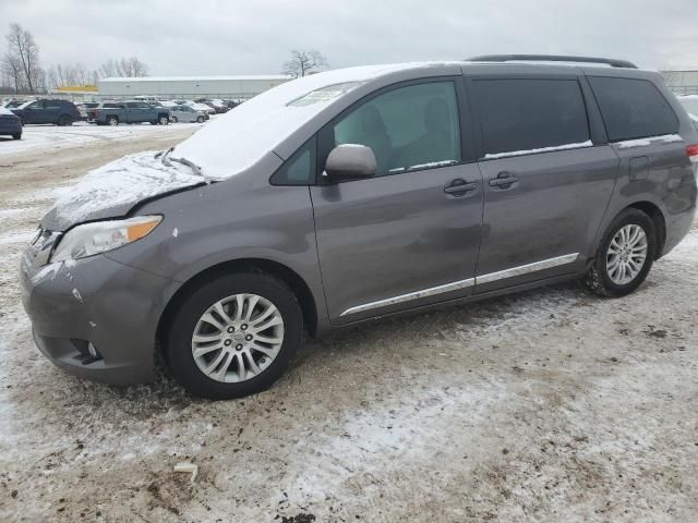 2013 Toyota Sienna XLE