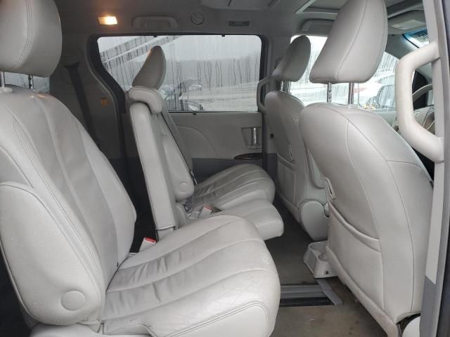 2013 Toyota Sienna XLE