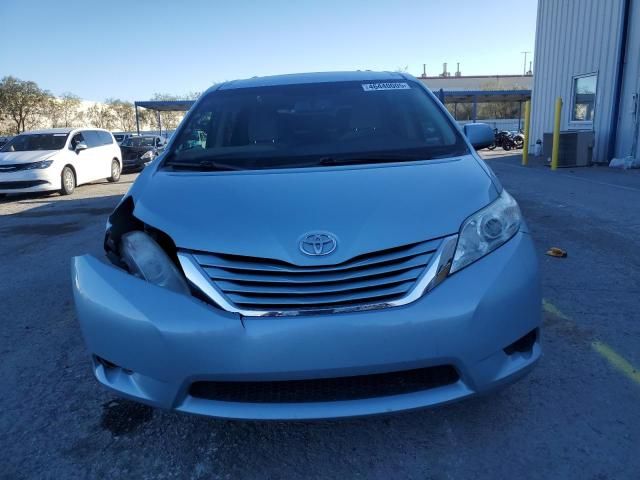 2015 Toyota Sienna LE