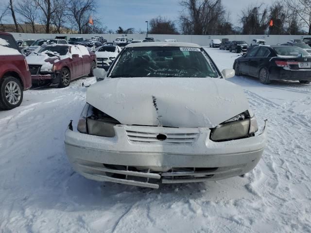 1999 Toyota Camry LE