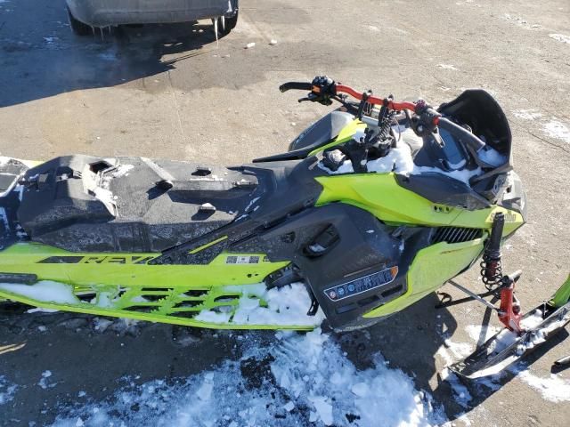 2020 Skidoo 2020 Skidoo Renegade