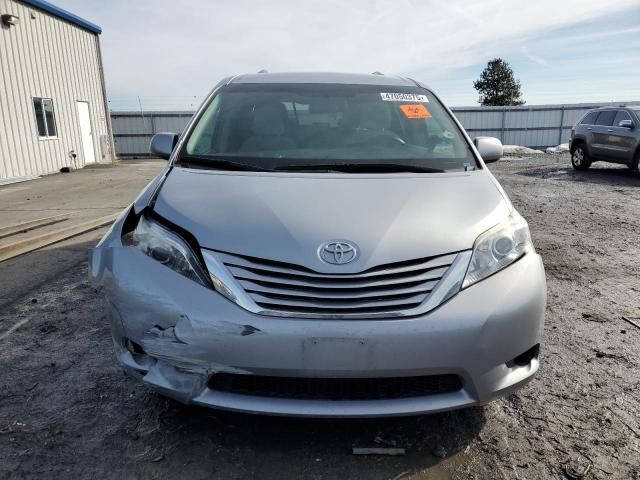 2015 Toyota Sienna LE