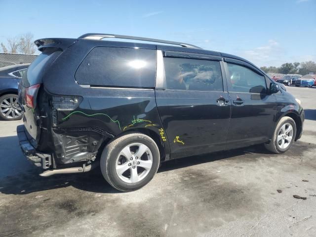 2015 Toyota Sienna LE