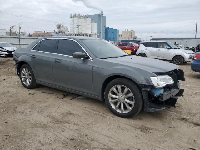 2018 Chrysler 300 Touring