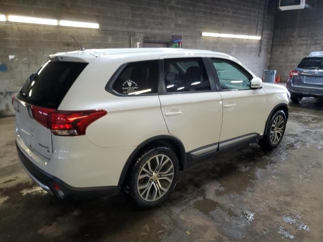 2016 Mitsubishi Outlander SE