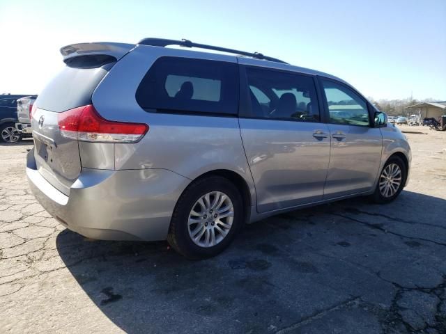 2012 Toyota Sienna XLE