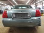 2006 Lincoln Town Car Signature Limited