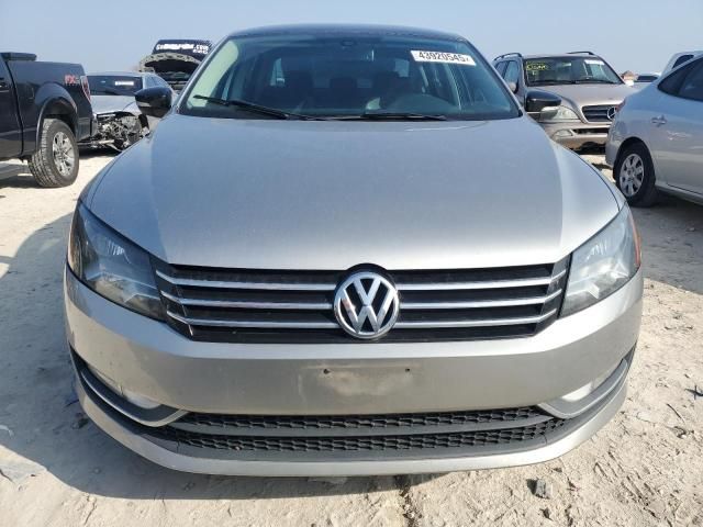 2014 Volkswagen Passat SE