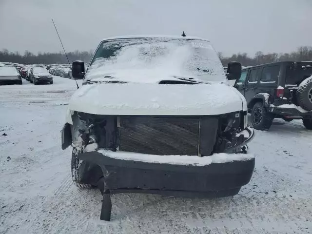 2018 Chevrolet Express G2500