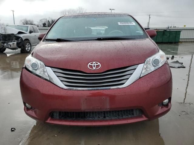 2014 Toyota Sienna XLE