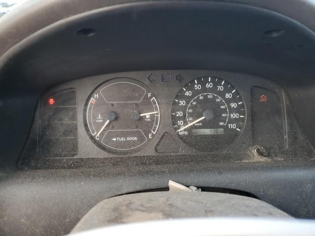 2000 Chevrolet GEO Prizm Base