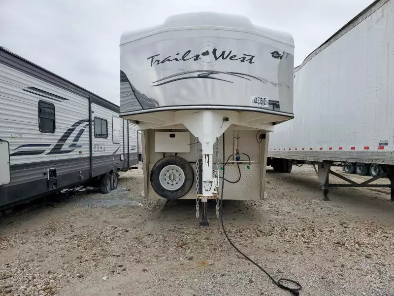 2008 Trail King Horse Trailer