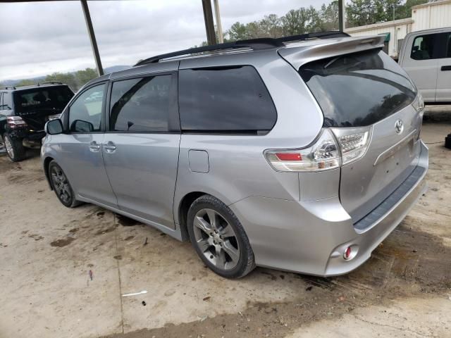 2012 Toyota Sienna Sport