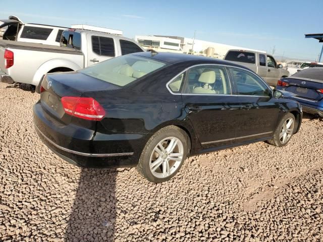 2012 Volkswagen Passat SEL