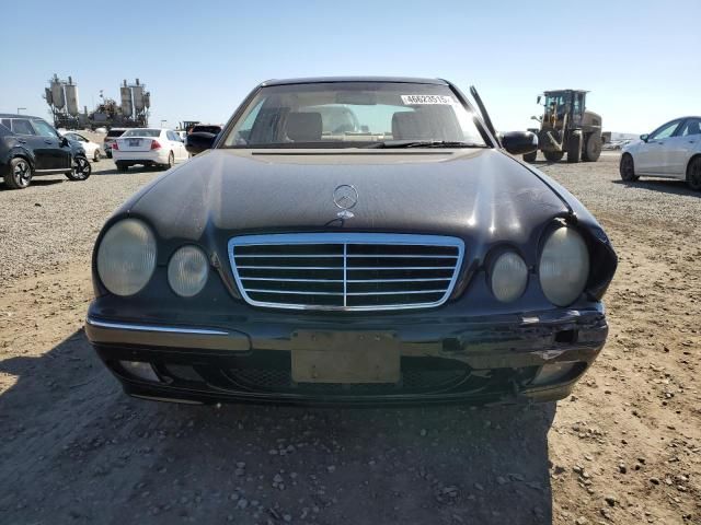 2001 Mercedes-Benz E 320