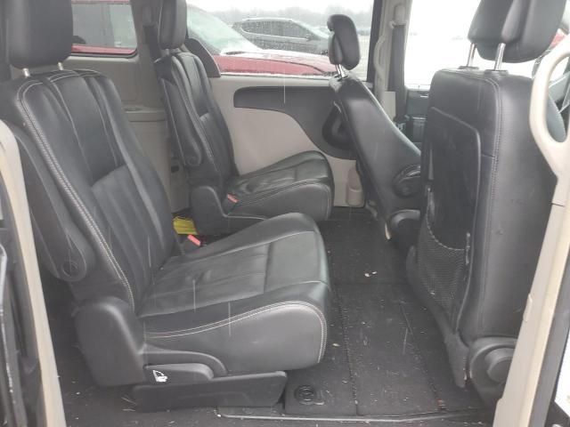 2012 Chrysler Town & Country Touring