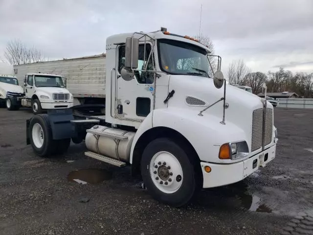 2007 Kenworth Construction T300