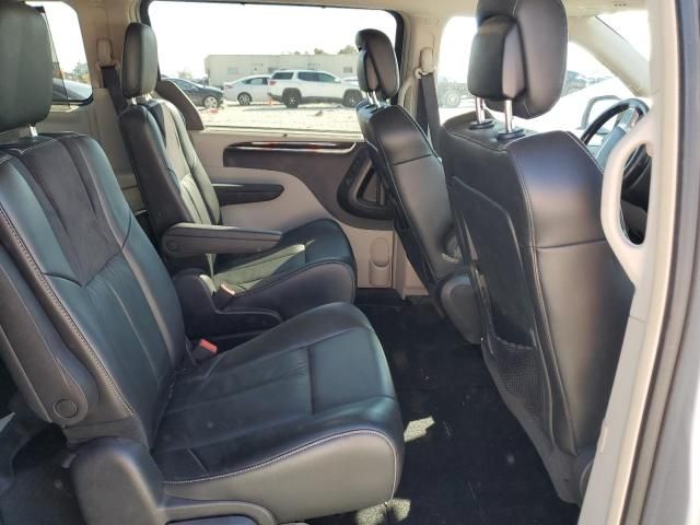 2015 Chrysler Town & Country Limited Platinum