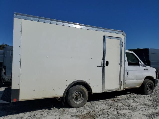 2023 Ford Econoline E350 Super Duty Cutaway Van