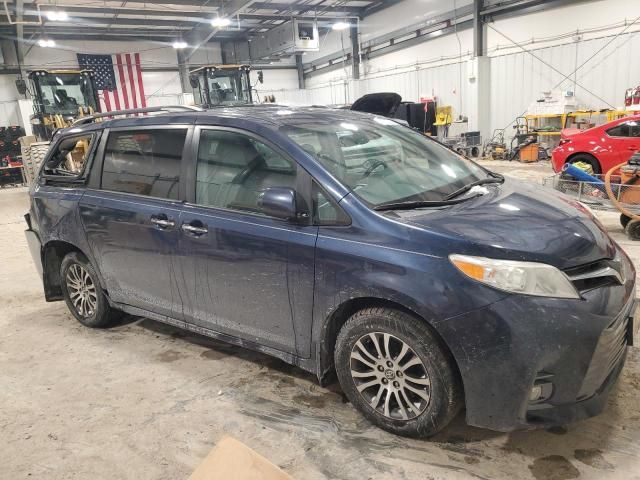 2019 Toyota Sienna XLE