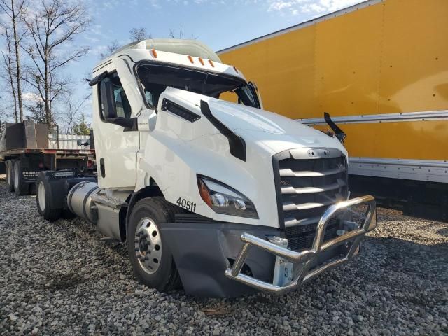 2025 Freightliner Cascadia 116