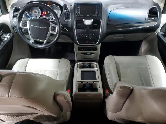 2011 Chrysler Town & Country Touring L