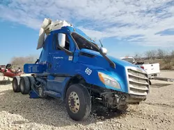 Salvage trucks for sale at Grand Prairie, TX auction: 2019 Freightliner Cascadia 126