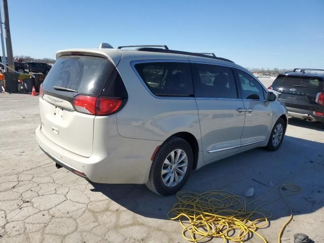 2017 Chrysler Pacifica Touring Van