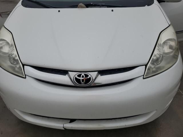 2007 Toyota Sienna XLE