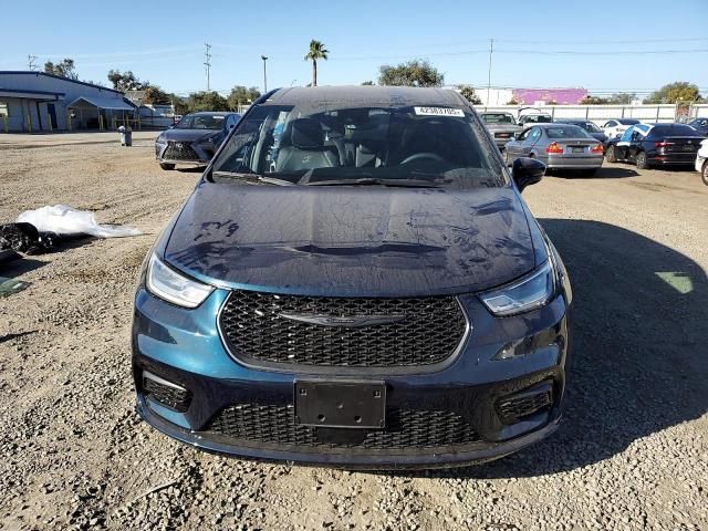 2022 Chrysler Pacifica Hybrid Touring L