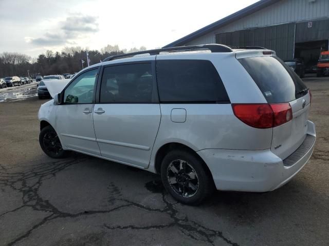 2007 Toyota Sienna XLE