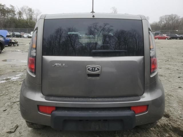 2011 KIA Soul +