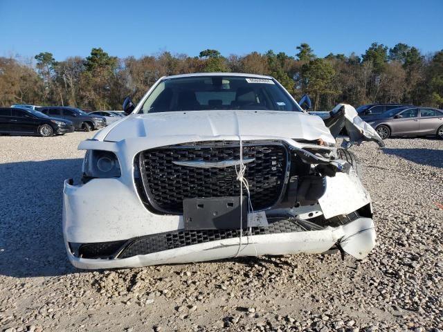 2018 Chrysler 300 Touring